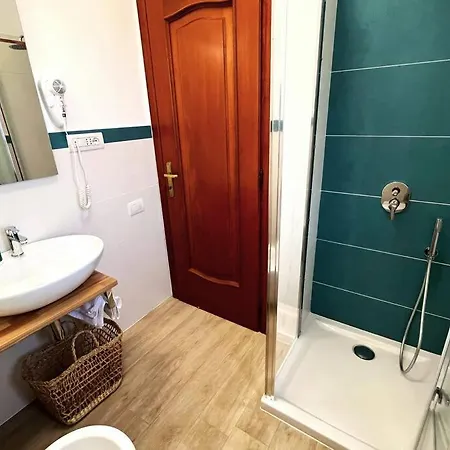 Apt. Marisdomus, 300m Dal Centro Lägenhet